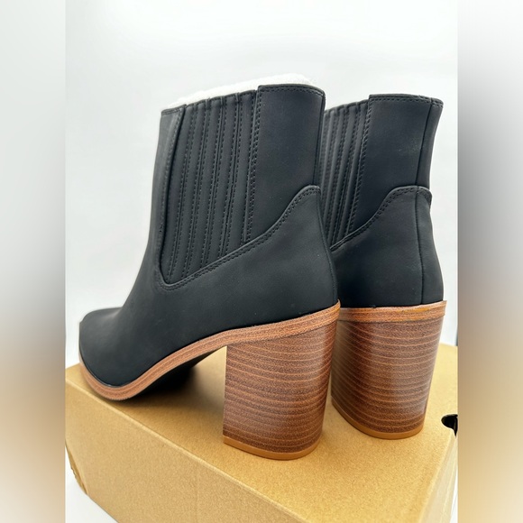 Black Booties Chunky Block Wood Heel Pointed Toe Ankle Boots - Picture 3 of 8